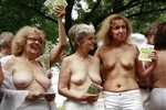 candid flashing tits amateur upskirt voyeur public nudity - 